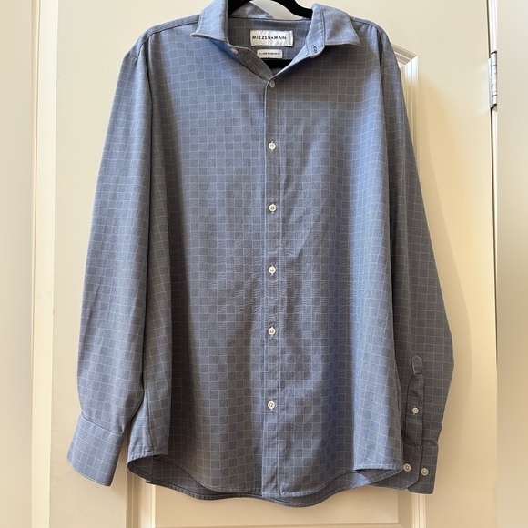 Mizzen + Main button down collared shirt. Standard Fit. Poly. Blue and white - Picture 1 of 12